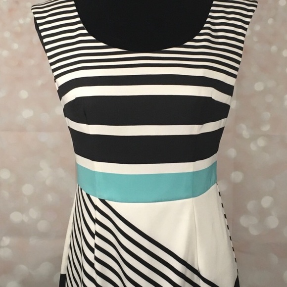 London Times Striped Sleeveless Dress - Picture 2 of 7